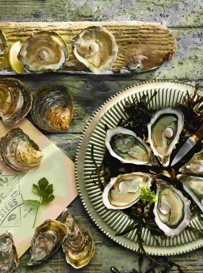 牡蠣の盛り合わせ。